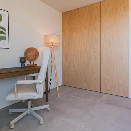 Stunning House With Pool By Lovelystay Villa *