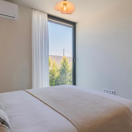 Stunning House With Pool By Lovelystay Villa *